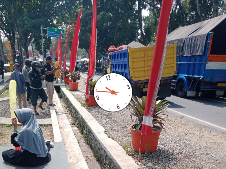 Penyebrang Tewas Tertabrak Truk Pengangkut Material Bangunan…..