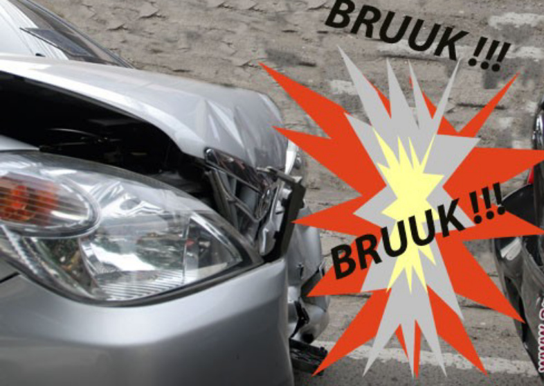 Diduga Tabrak Belakang Truk ……                Dua dari 5 Penumpang MB Tewas di Astra Tol Cipali