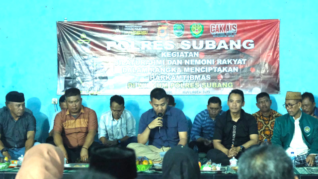 Ciptakan Harkamtibmas                           Kapolres Subang ‘Nemoni Rakyat’ di Patokbeusi