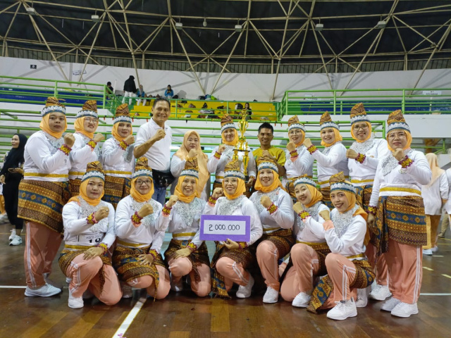 DWP Kemenag Subang Juara Pertama Senam Poco-Poco TK. Jawa Barat