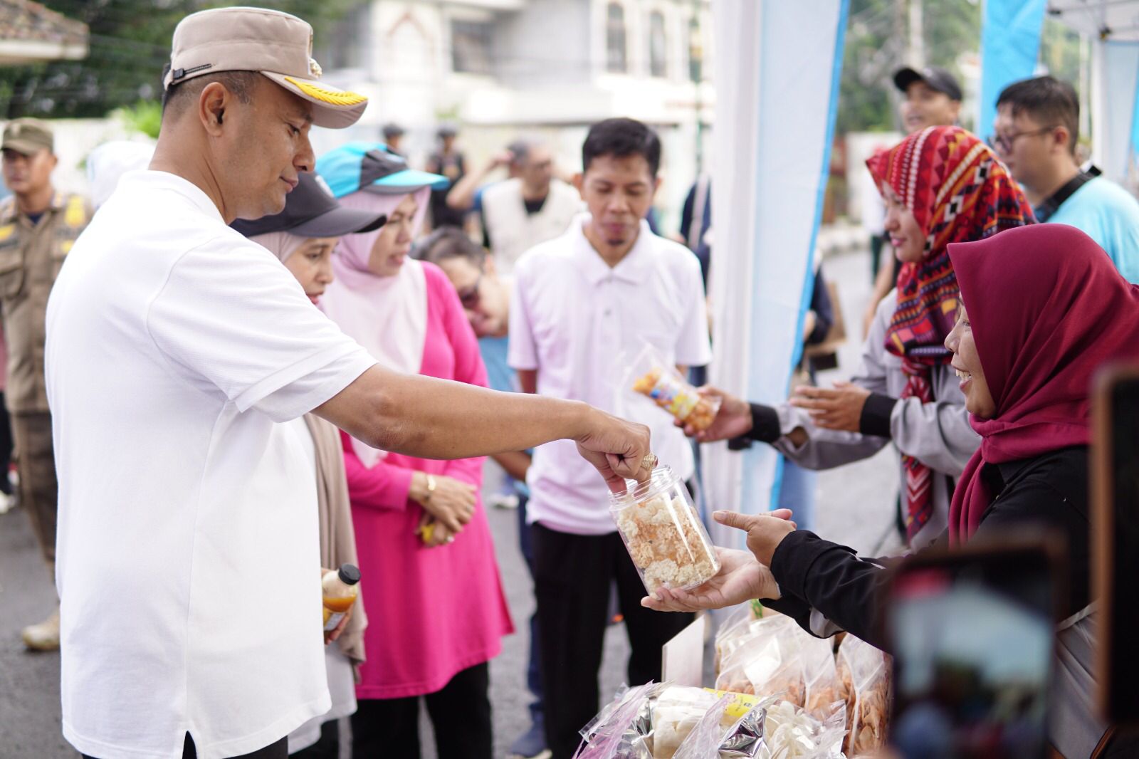Ramai Uji Coba Car Free Day&nbsp;&nbsp; Pj. Bupati Subang : Pelaku UMKM Ambil Peran