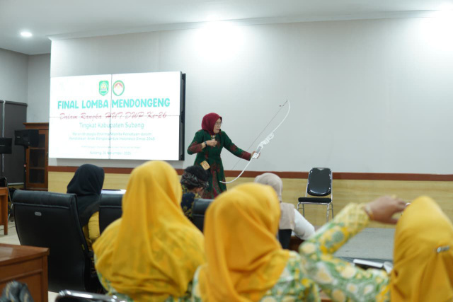 Di Hadapan 12 Finalis Dongeng, Bu Ega Anjani Tekankan Pentingnya Imajinasi untuk Golden Age Anak Subang