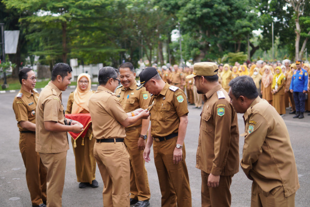 Di Apel Gabungan ASN, Wakil Bupati Minta Pertahankan dan Tingkatkan Pelayanan Responsif dan Koordintif&nbsp;