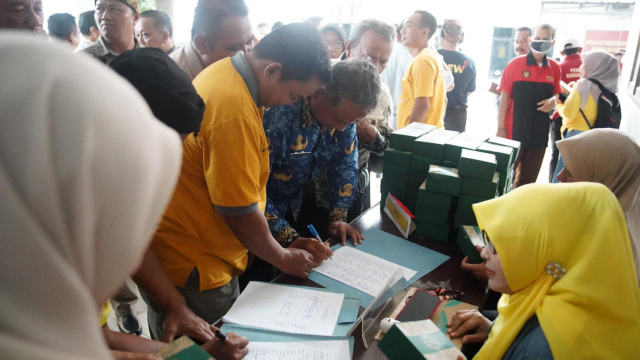 Layanan Adminduk di PATEN Resmi Berjalan di 30 Kecamatan, Bupati Tekankan Pungli Tidak Terjadi Lagi