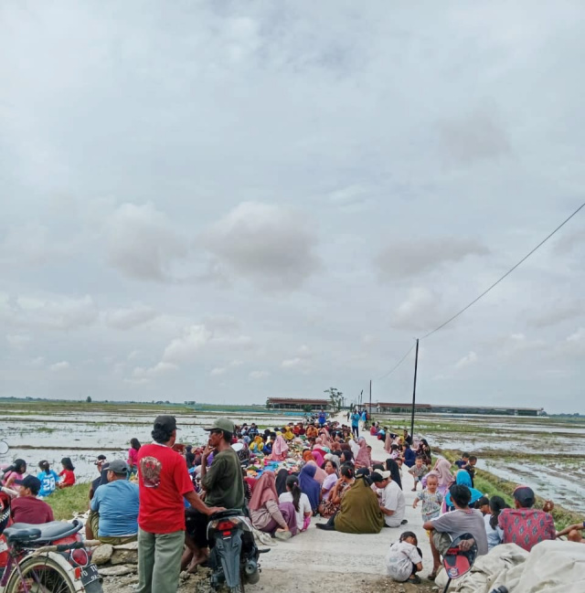 Perbaikan Jalan Tuntas, Warga Compreng Syukuran